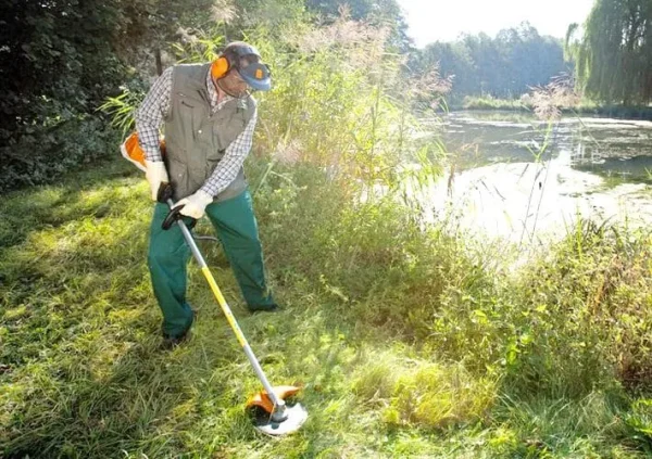 Desbrozadora STIHL FS 70 RC-E Autocut C 26-2 - Imagen 2